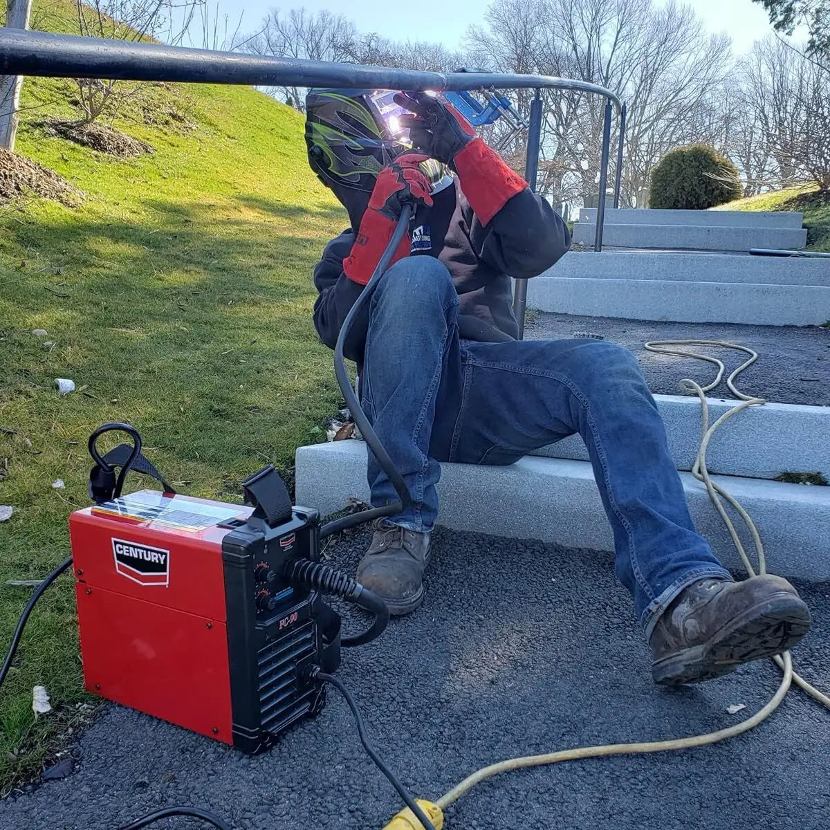 Flux Core Wire Feed Welder and Gun